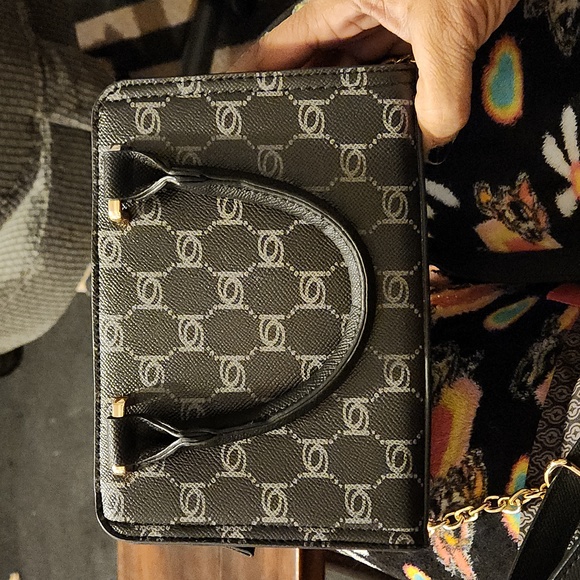 BEBE BLACK LOS ANGELES CROSSBODY BAG NWOT - Picture 4 of 6